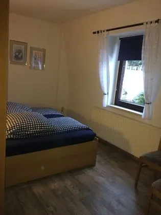 Traditional Tek Büyük Yataklı Oda