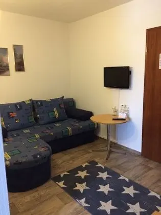 Traditional Tek Büyük Yataklı Oda