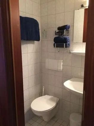 Traditional Tek Büyük Yataklı Oda