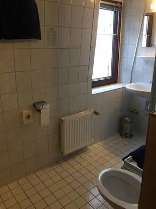 Traditional Tek Büyük Yataklı Oda