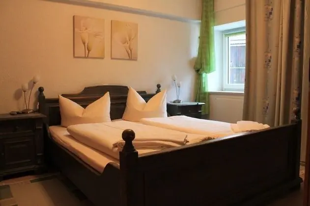 Basic Büyük Yataklı Tek Kişilik Oda