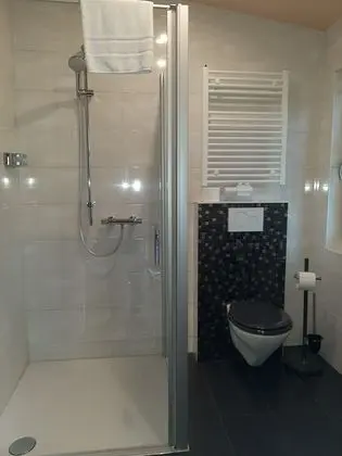 Basic Tek Büyük Yataklı Oda