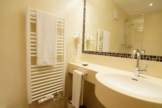 Comfort Tek Büyük Yataklı Oda