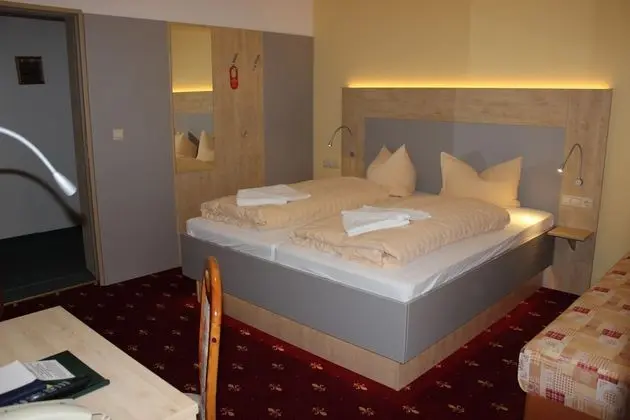 Tek Büyük Yataklı Oda