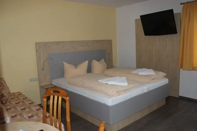 Tek Büyük Yataklı Oda