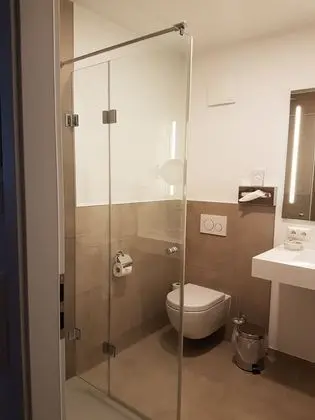 Comfort Üç Kişilik Oda, 1 En Büyük (King) Boy Yatak ve Çekyat, Sigara İçilmez