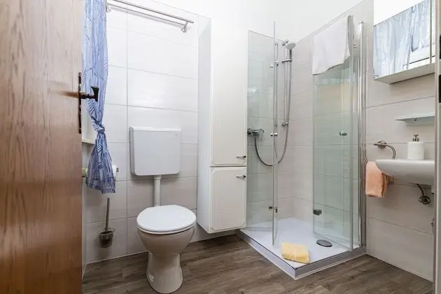 Apart Daire, Özel Banyo (A1+)