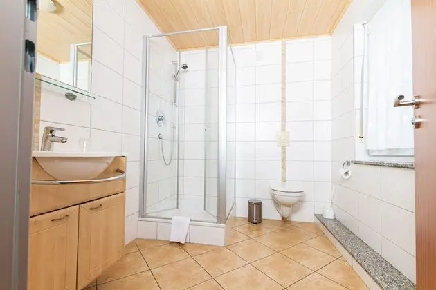 Standard Tek Büyük veya İki Ayrı Yataklı Oda, Özel Banyo