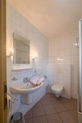 Basic Büyük Yataklı Tek Kişilik Oda