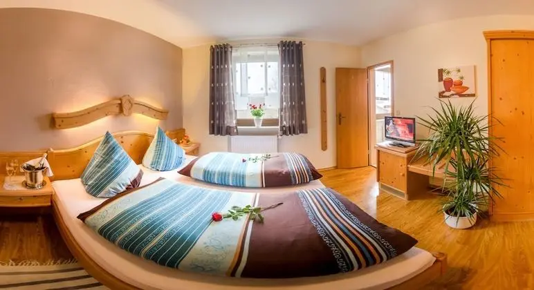 Economy Tek Büyük Yataklı Oda