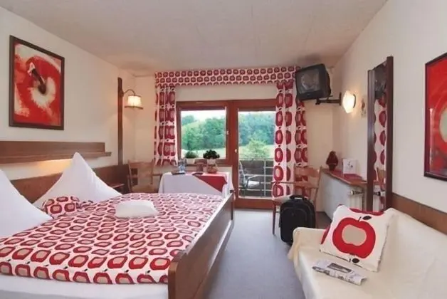 Tek Büyük Yataklı Oda (Apfelzimmer)