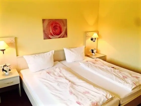 Tek Büyük Yataklı Oda (Rosenzimmer)