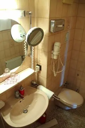 Economy Tek Büyük Yataklı Oda