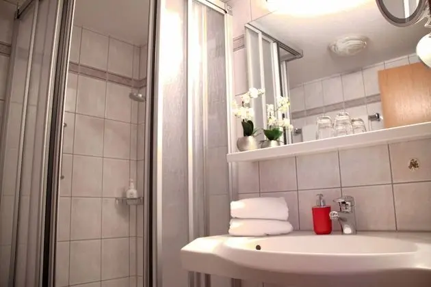 Tek Büyük Yataklı Oda, Balkon