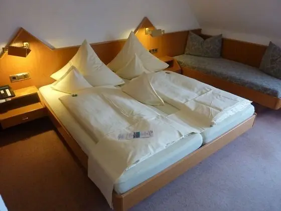 Comfort Tek Büyük Yataklı Oda