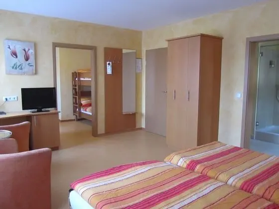 Family Dört Kişilik Oda, 2 Yatak Odası, Sıcak Su Küveti, Bahçe Manzaralı