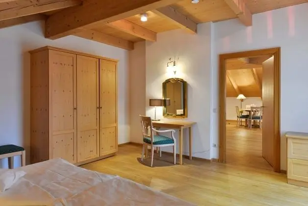 Apart Daire, Göl Manzaralı