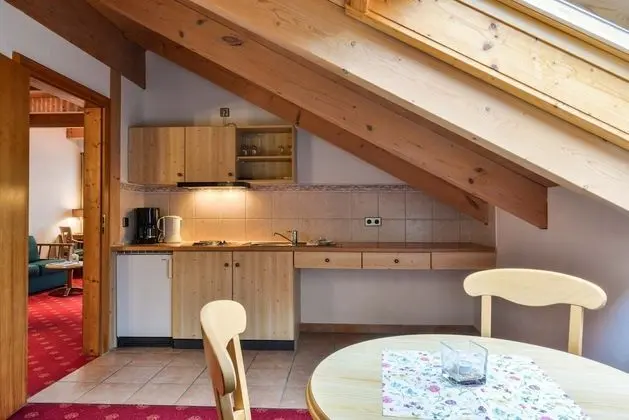 Apart Daire, Göl Manzaralı