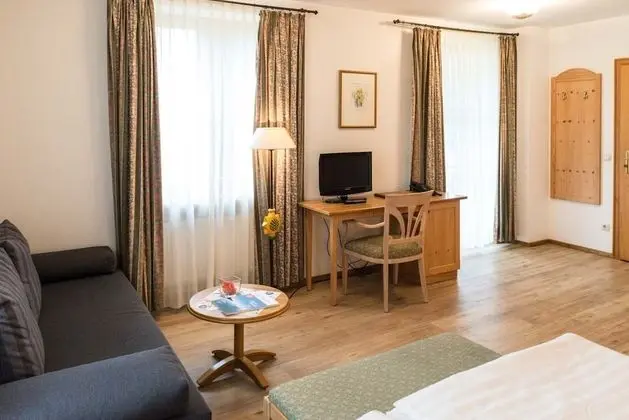 Tek Büyük Yataklı Oda, Göl Manzaralı