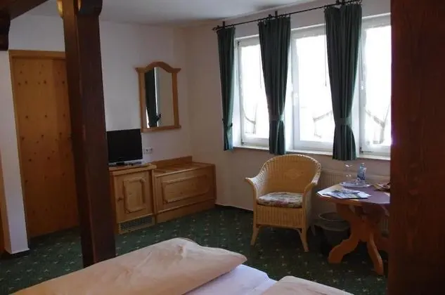 Classic Tek Büyük Yataklı Oda