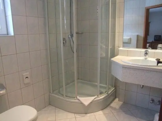 Classic Tek Büyük Yataklı Oda