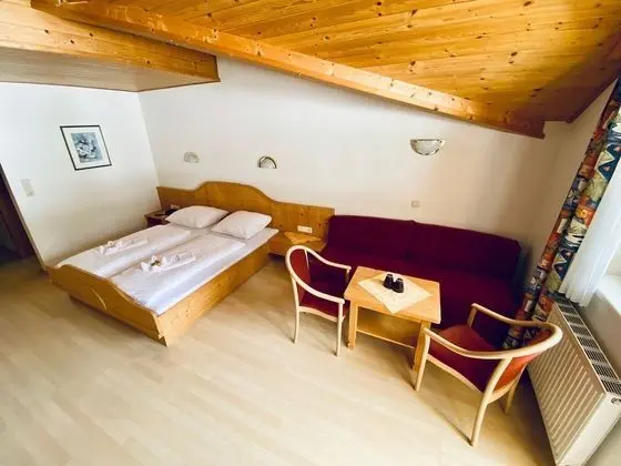 Classic Tek Büyük Yataklı Oda