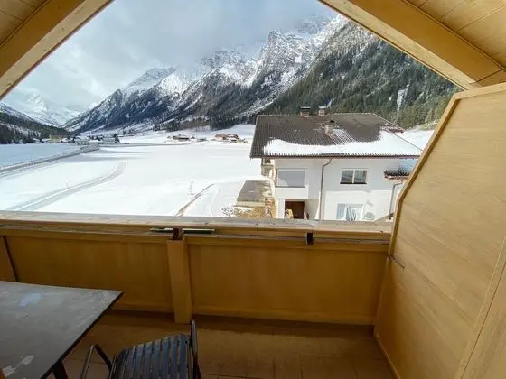 Classic Tek Büyük Yataklı Oda