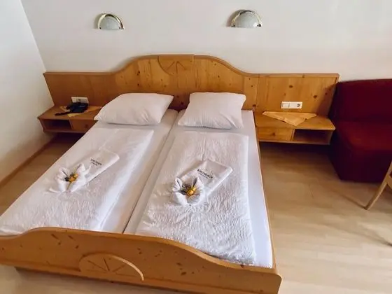 Classic Tek Büyük Yataklı Oda