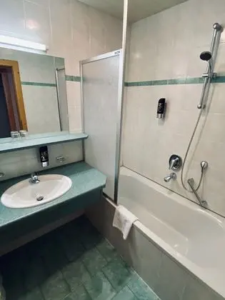 Classic Tek Büyük Yataklı Oda