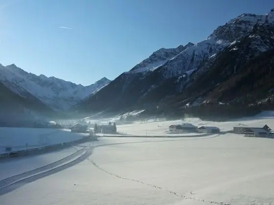 Classic Tek Büyük Yataklı Oda