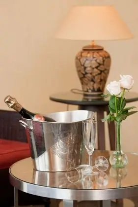 Business Tek Büyük Yataklı Oda