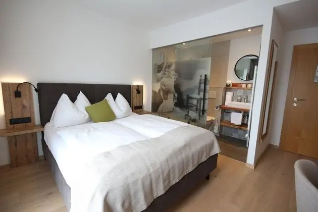 Economy Tek Büyük Yataklı Oda (partially with Balcony)