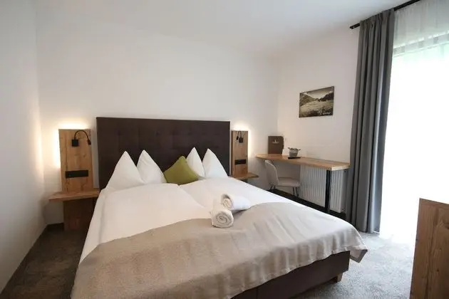 Economy Tek Büyük Yataklı Oda (partially with Balcony)