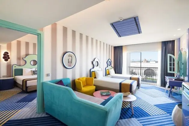 https://images.etstur.com/files/images/hotelImages/TR/55716/l/The-Land-of-Legends-Kingdom-Otel-Oda-337853.jpg