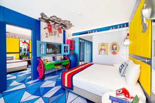 https://images.etstur.com/files/images/hotelImages/TR/55716/l/The-Land-of-Legends-Kingdom-Otel-Oda-341620.jpg