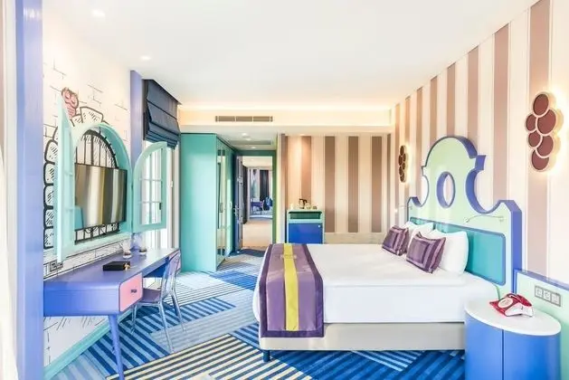 https://imagessl.etstur.com/files/images/hotelImages/TR/55716/l/The-Land-of-Legends-Kingdom-Otel-Oda-288477.jpg