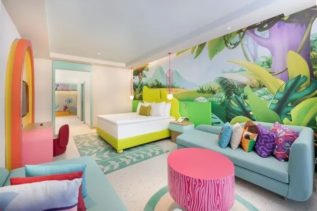 Themed Deluxe Room King Dora