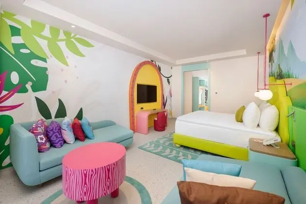 Themed Deluxe Room King Dora