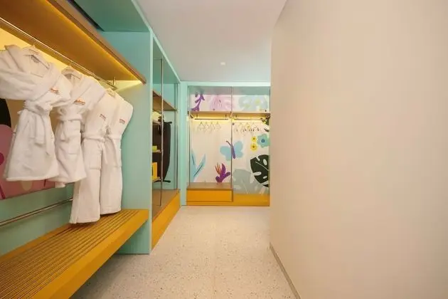 Themed Deluxe Room King Dora