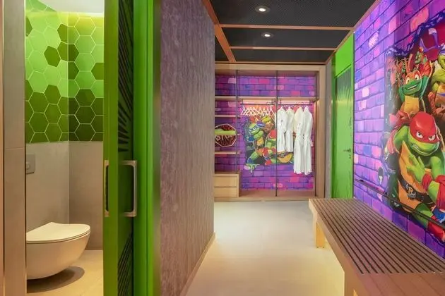Themed Deluxe Room King Tmnt