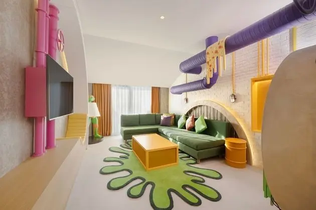 Themed Deluxe Suite Tmnt