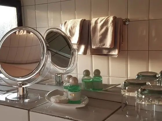 İki Ayrı Yataklı Oda, Banyolu/Duşlu