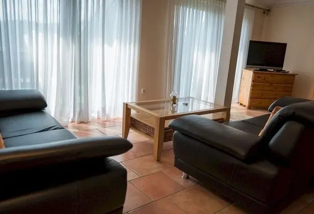 Family Tek Büyük Yataklı Oda