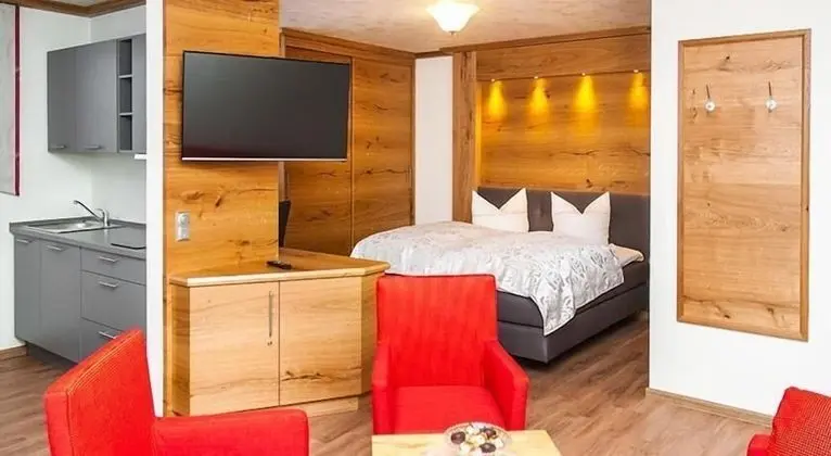 Tek Büyük veya İki Ayrı Yataklı Oda, Balkon