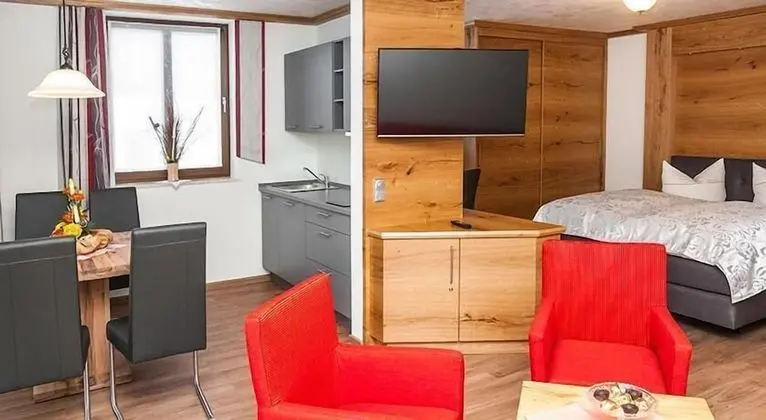 Tek Büyük veya İki Ayrı Yataklı Oda, Balkon