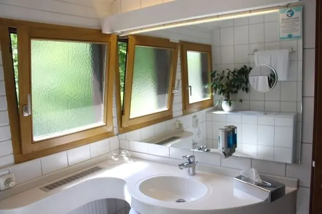 Tek Büyük Yataklı Oda, Balkon