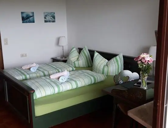 Tek Büyük Yataklı Oda, Balkon