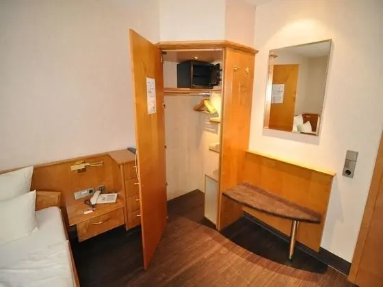 Standard Tek Büyük Yataklı Oda, Vadi Manzaralı