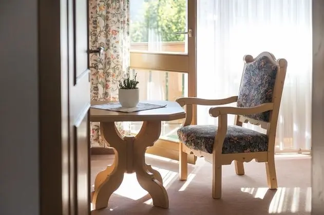 Apart Daire, Ek Bina (B)