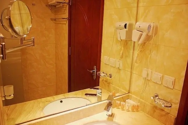 Üç Kişilik Oda